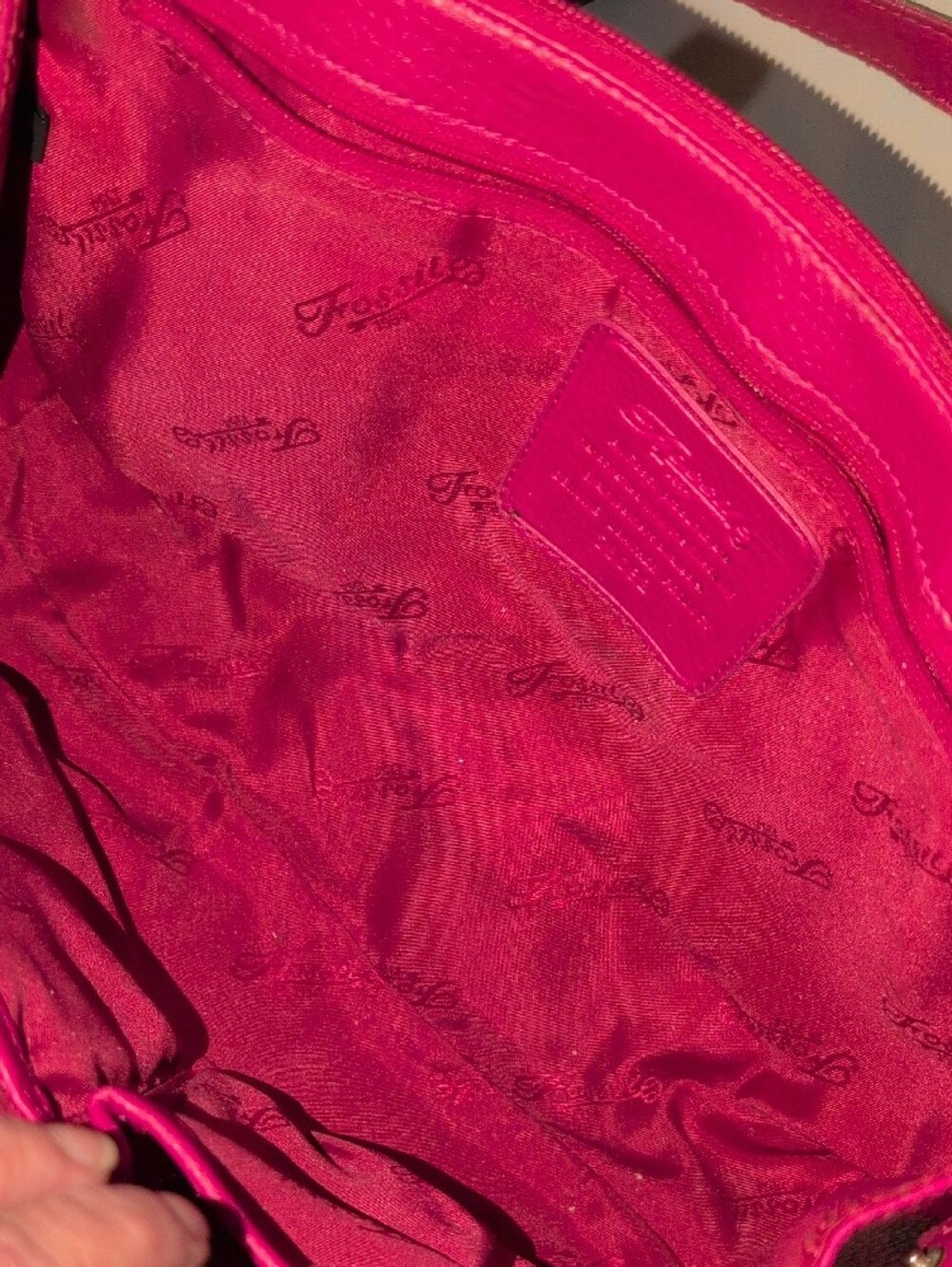 Fossil Fuchsia Leather Shoulder Bag - Picture 14 of 16